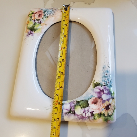 Terragrafics flower picture frame, 7" by 9" - Picture 6 of 8